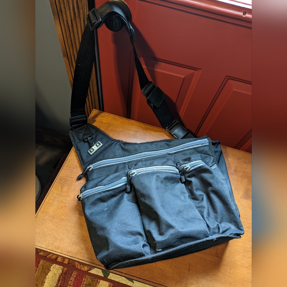 Diaper Dude Daddy Diaper Messenger Bag Gem